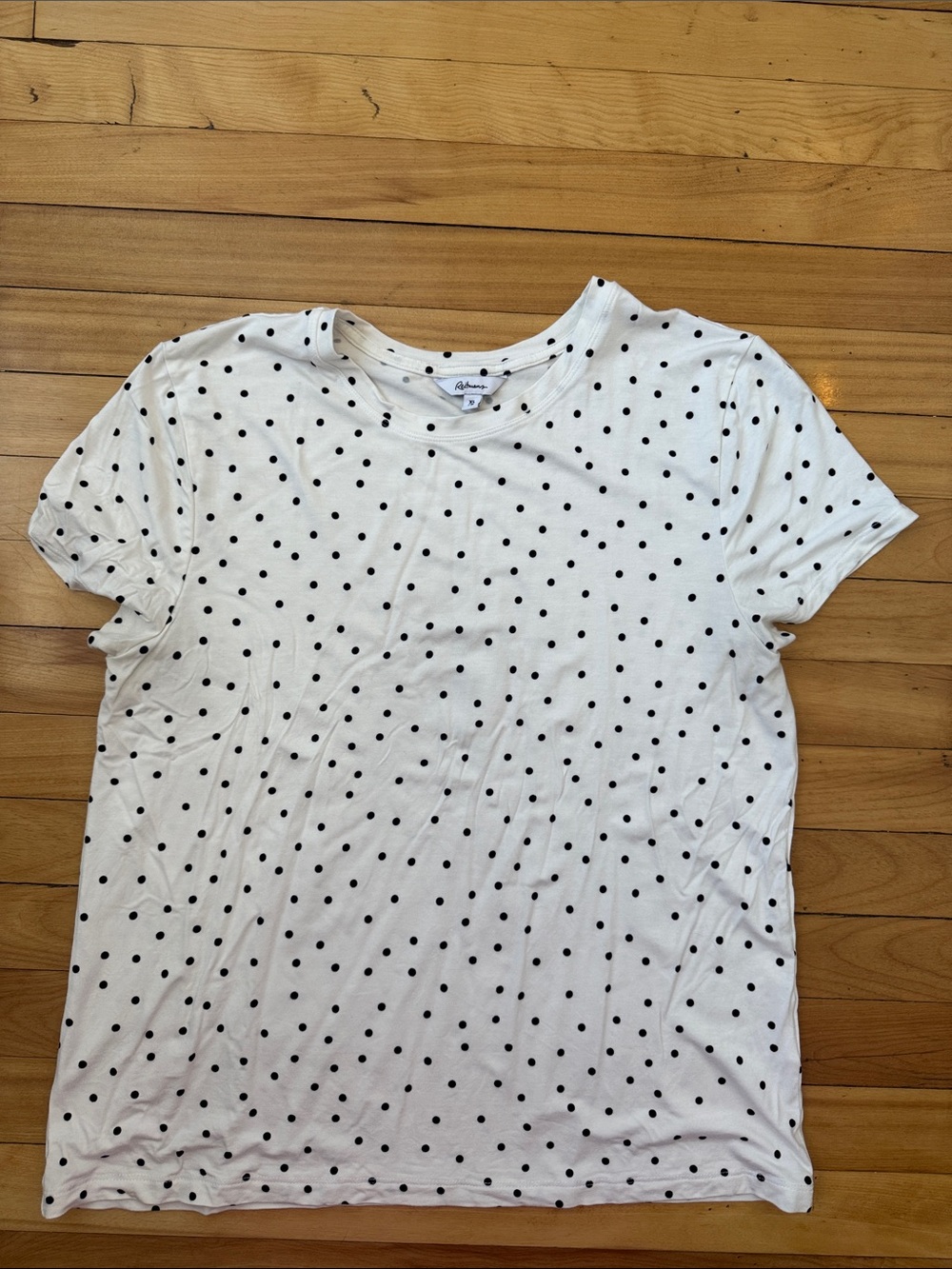 Reitmans White Tee with Black Polka Dots